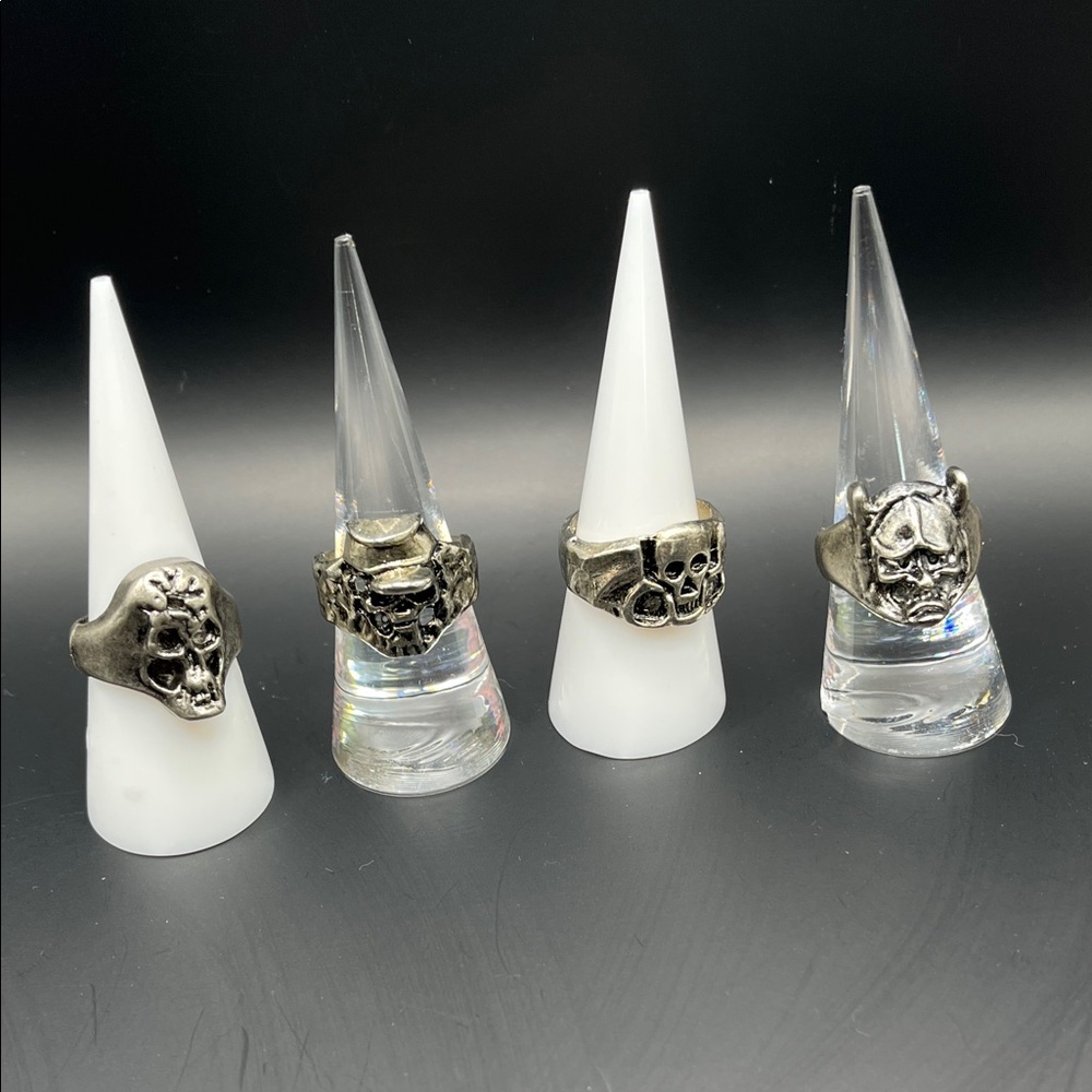 4  Adjustable Silver tone metal Skull Men's Ring - Gothic Style